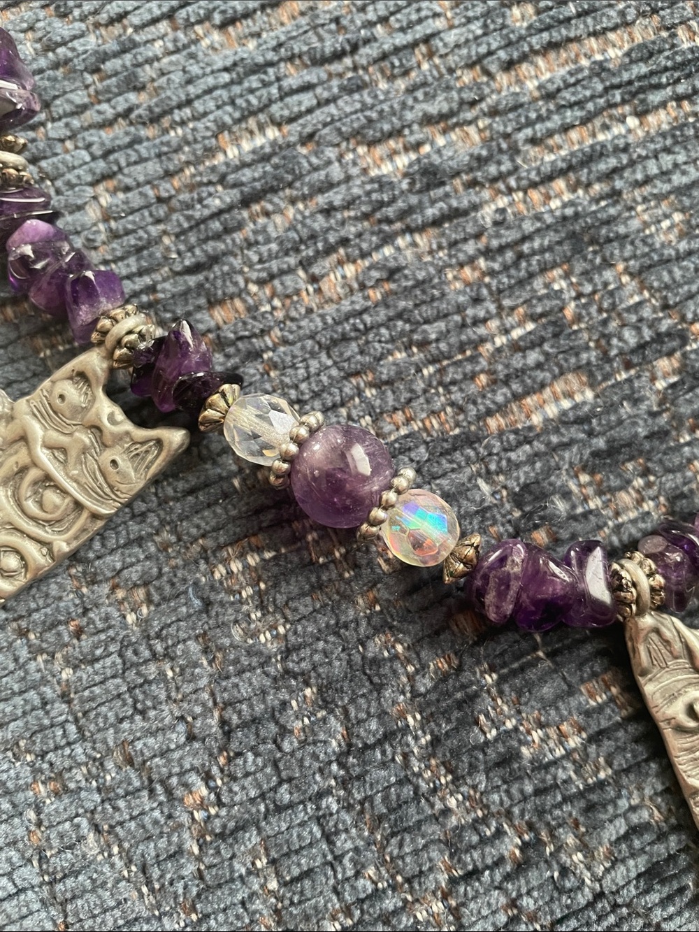 Vintage 1990s Amethyst Bead Necklace with Silver Cat Charms - Picture 7 of 10